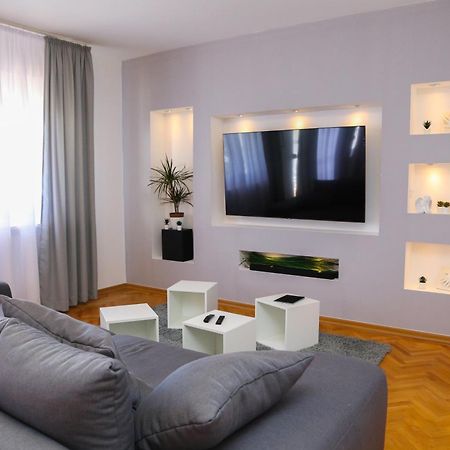 Apartment Luno Kaštela Zewnętrze zdjęcie